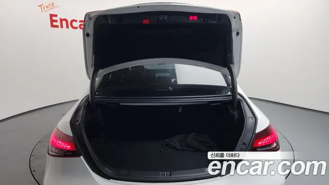 Mercedes-Benz E-Class 2021 — фото 20