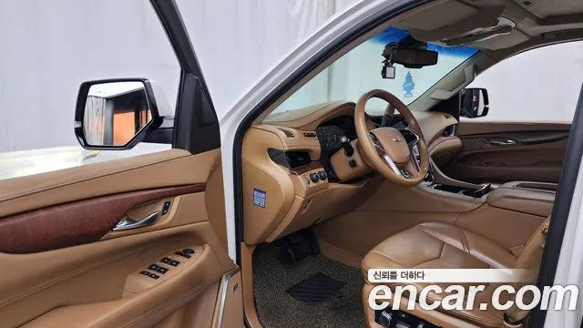 Cadillac Escalade 2015 — фото 10
