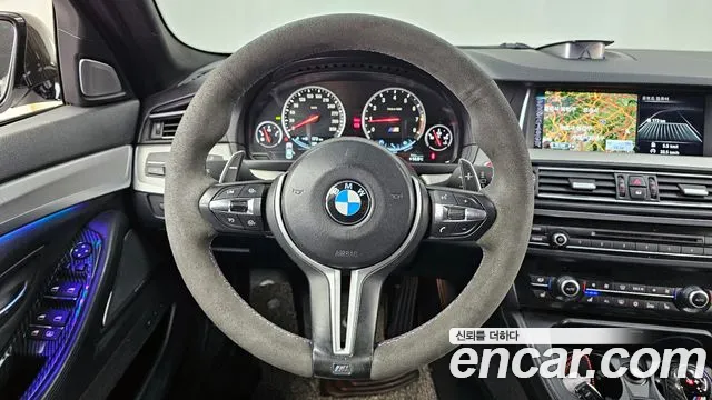 BMW M5 2015 — фото 13