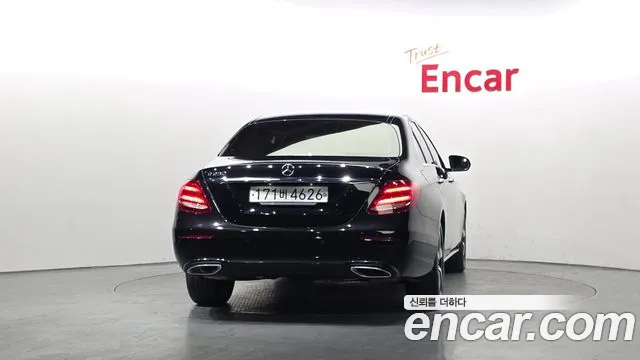 Mercedes-Benz E-Class 2020 — фото 4
