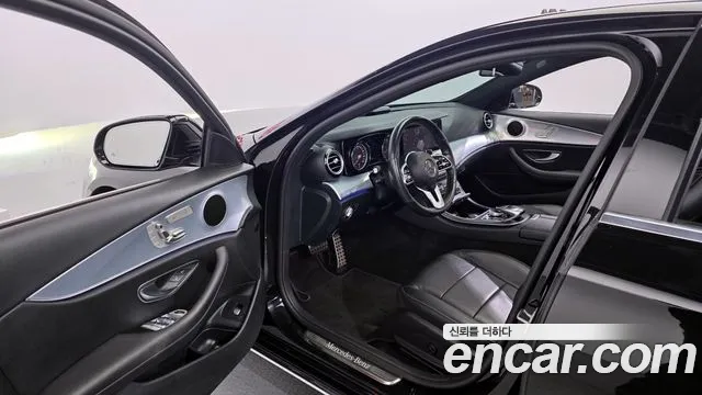 Mercedes-Benz E-Class 2020 — фото 10