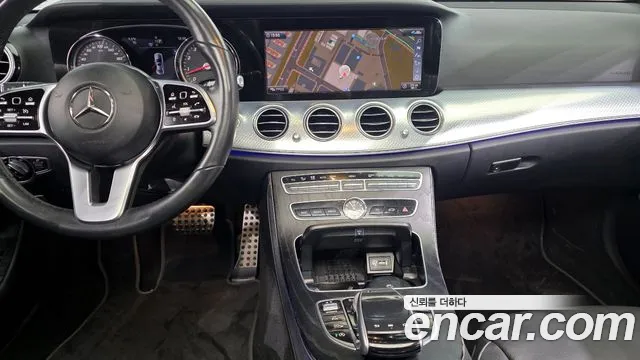 Mercedes-Benz E-Class 2020 — фото 19
