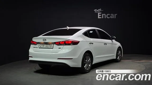 Hyundai AVANTE 2017 — фото 2