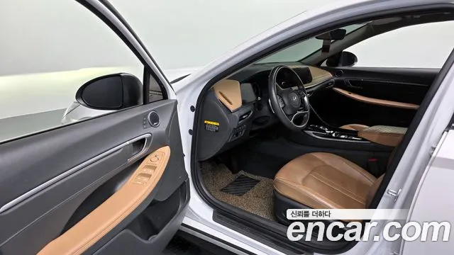 Hyundai Sonata 2020 — фото 11