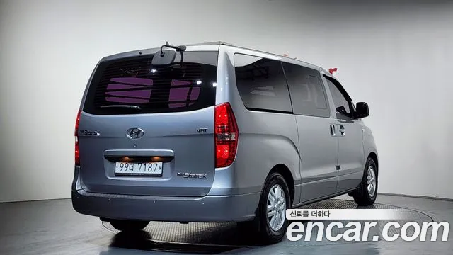 Hyundai Starex 2019 — фото 2