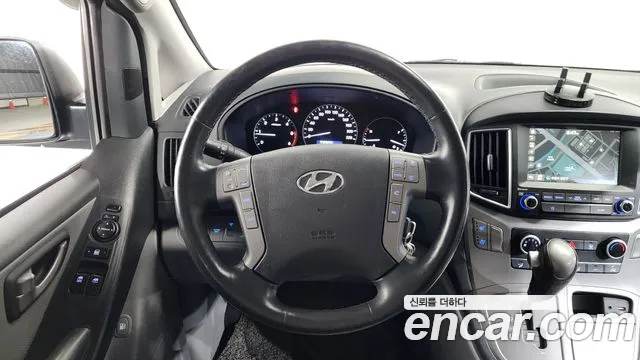 Hyundai Starex 2019 — фото 13