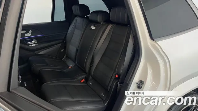 Mercedes-Benz GLS-Class 2025 — фото 13