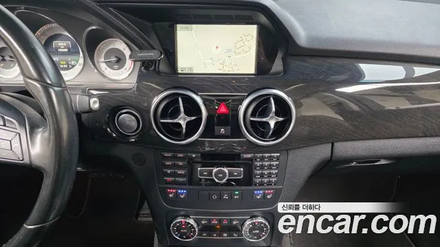 Mercedes-Benz GLK-Class 2015 — фото 16
