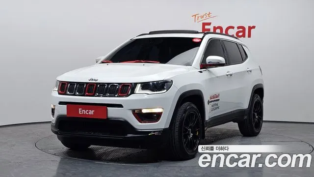 Jeep Compass 2019 — фото 1