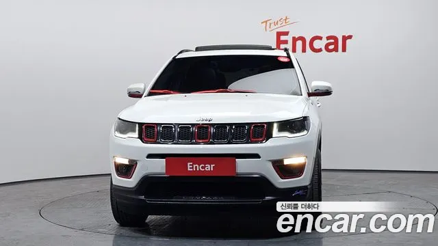 Jeep Compass 2019 — фото 3