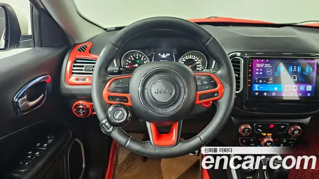 Jeep Compass 2019 — фото 13