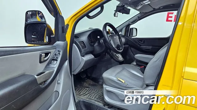 Hyundai Starex 2015 — фото 11