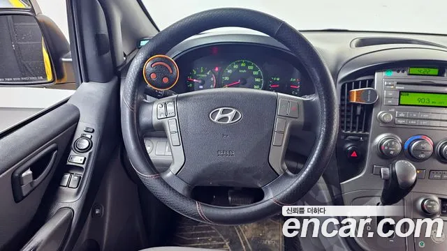 Hyundai Starex 2015 — фото 13