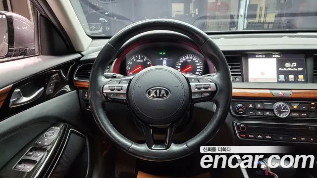 Kia K7 2017 — фото 14