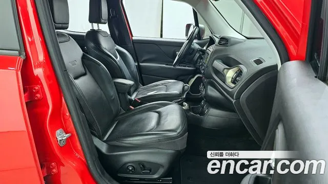 Jeep Renegade 2015 — фото 10