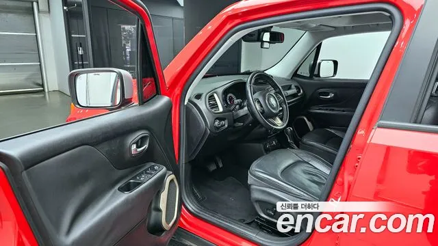 Jeep Renegade 2015 — фото 11