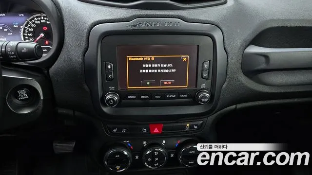 Jeep Renegade 2015 — фото 15