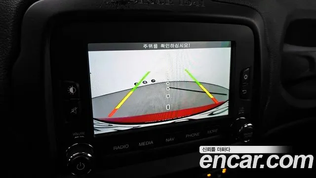 Jeep Renegade 2015 — фото 16