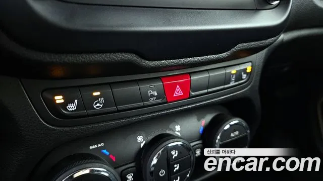 Jeep Renegade 2015 — фото 17