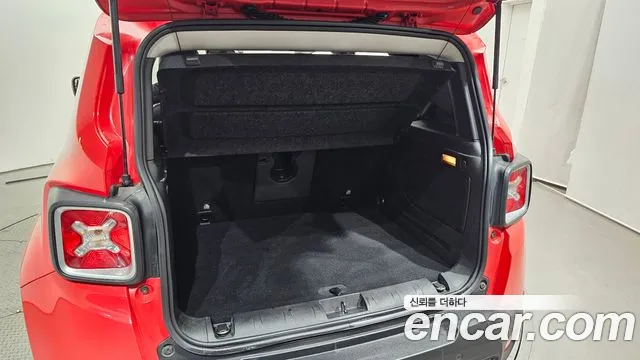 Jeep Renegade 2015 — фото 20