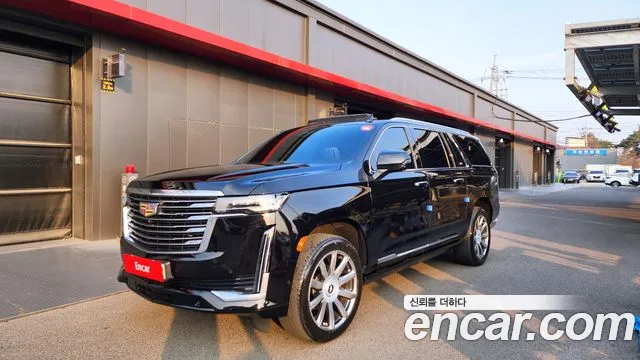 Cadillac Escalade 2022 — фото 1