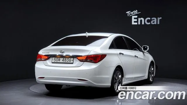 Hyundai Sonata 2014 — фото 2