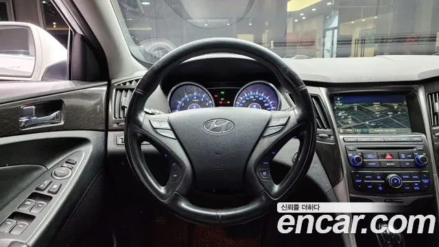 Hyundai Sonata 2014 — фото 14