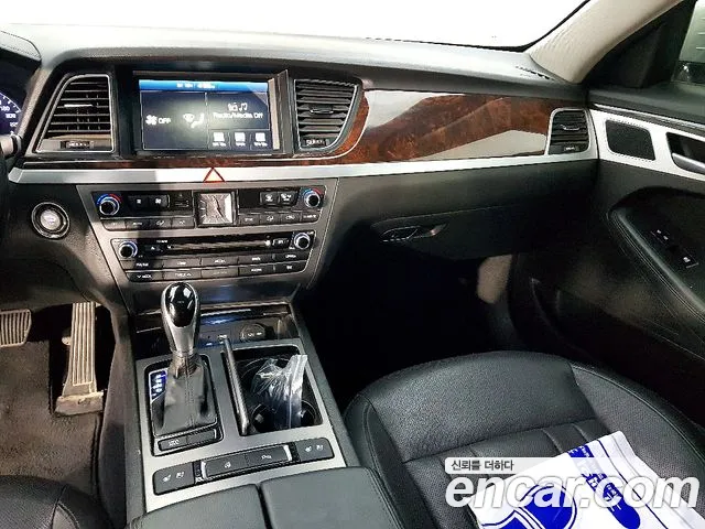 Hyundai Genesis 2015 — фото 10