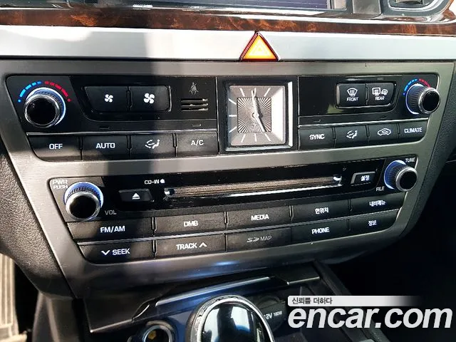 Hyundai Genesis 2015 — фото 11