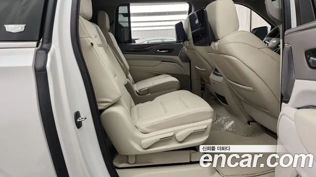 Cadillac Escalade 2023 — фото 12