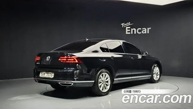 Volkswagen Passat 2018 — фото 2