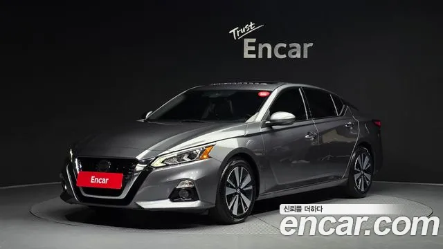 Nissan Altima 2019 — фото 1