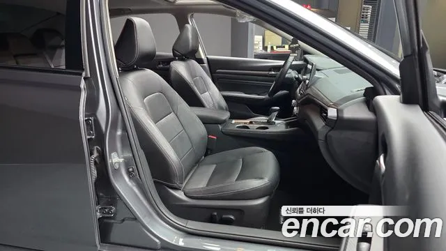 Nissan Altima 2019 — фото 11