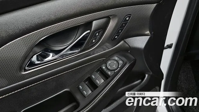 ChevroletGMDaewoo Traverse 2023 — фото 17