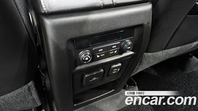 ChevroletGMDaewoo Traverse 2023 — фото 19