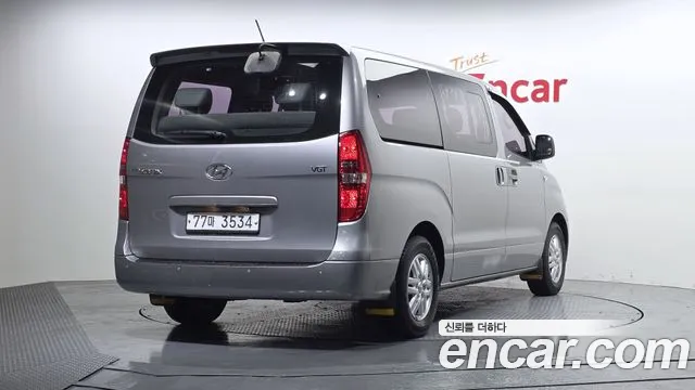 Hyundai Starex 2017 — фото 2