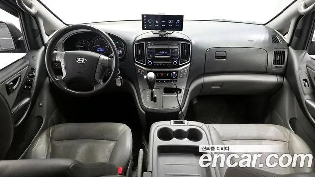 Hyundai Starex 2017 — фото 7
