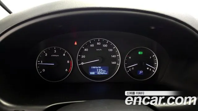 Hyundai Starex 2017 — фото 8