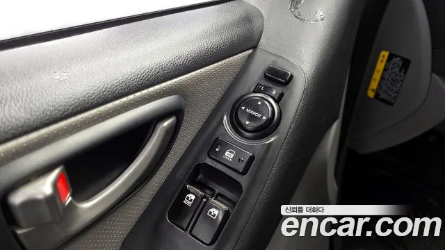 Hyundai Starex 2017 — фото 18