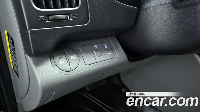 Hyundai Starex 2017 — фото 19