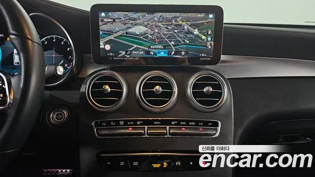 Mercedes-Benz GLC-Class 2023 — фото 14