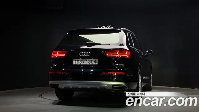 Audi Q7 2019 — фото 4