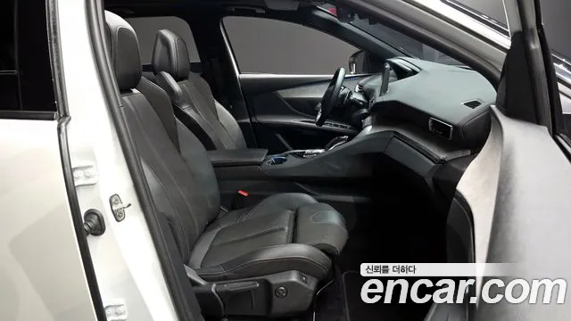 Peugeot 3008 2022 — фото 11