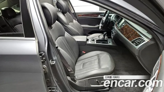 Hyundai Genesis 2016 — фото 10
