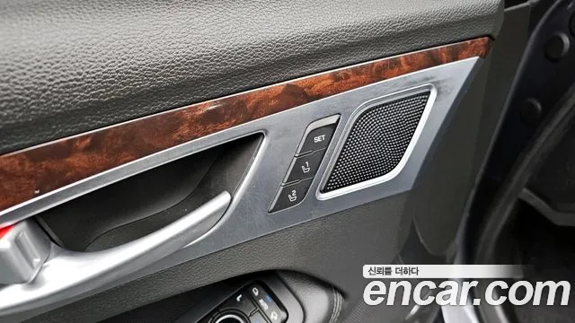 Hyundai Genesis 2016 — фото 17