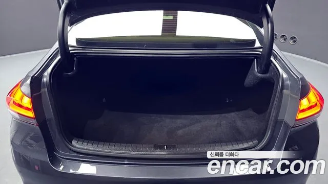 Hyundai Genesis 2016 — фото 20