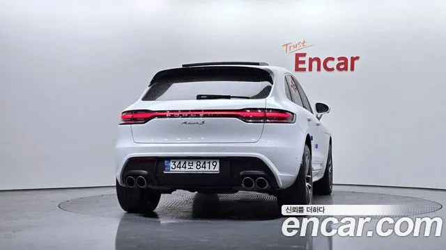 Porsche Macan 2022 — фото 4
