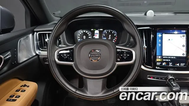 Volvo S60 2020 — фото 13