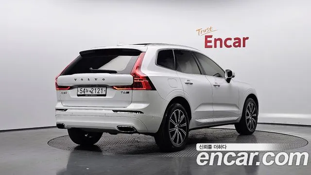 Volvo XC60 2018 — фото 2