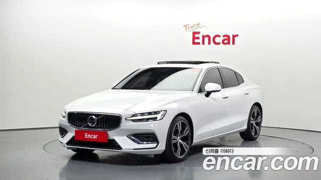 Volvo S60 2021 — фото 1